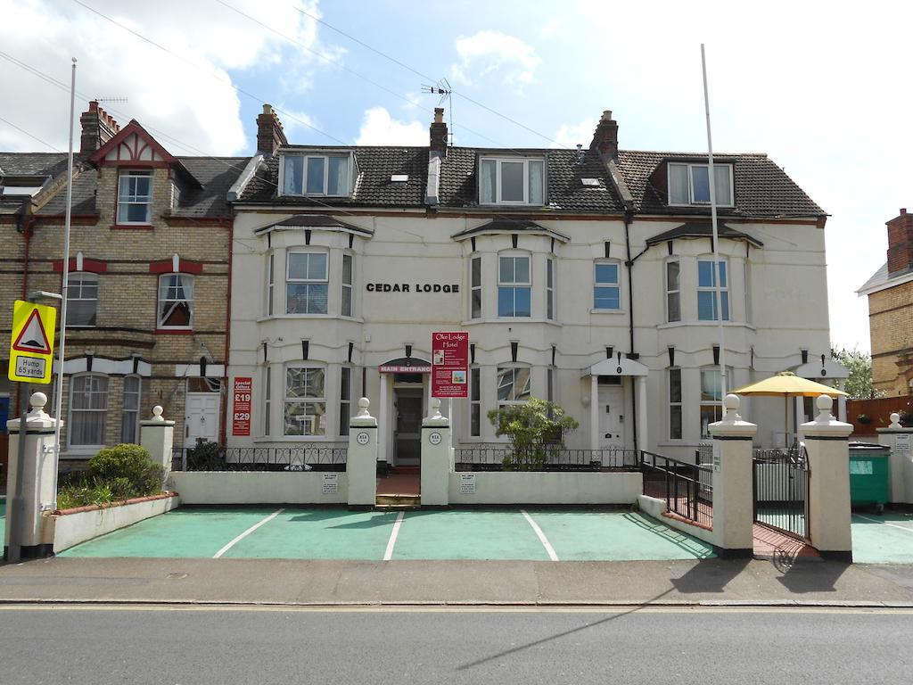 Cedar Lodge Hotel Exeter Esterno foto